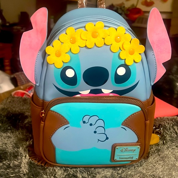 ⭐️NEW!⭐️Loungefly Disney Stitch 